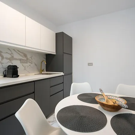 Bon-bon I Cosy 1 Br Boutique *